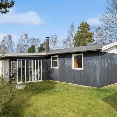 3 Bedroom Gorgeous In Holiday home *